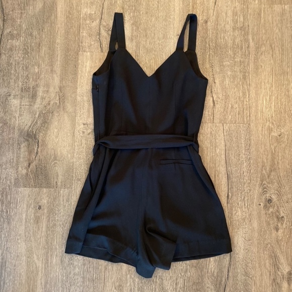 Aritzia Little Moon Petunia Romper, Black, Size 2 - Picture 10 of 16